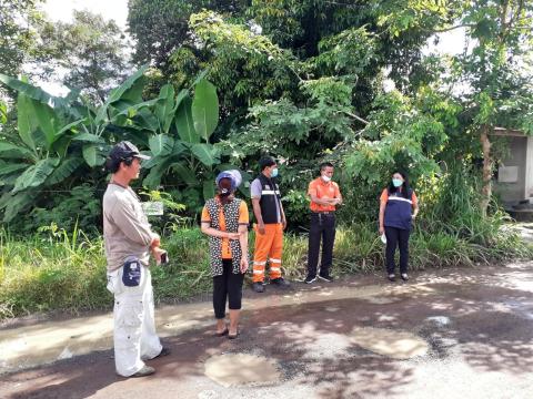 ลงพื้นที่สำรวจถนนที่ชำรุด