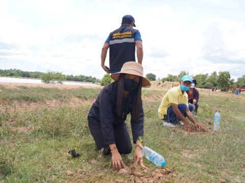 เข้าร่วมโครงการปลูกและอนุรักษ์พันธุ์ไม้ในใจคน (รุ่นที่ 2)