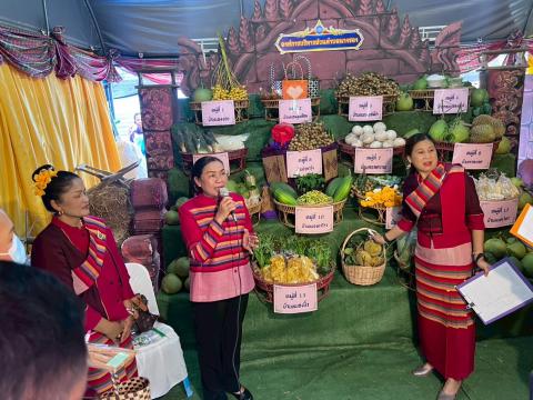 พิธีเปิดงานหนึ่งอำเภอหนึ่งงานประเพณี “เทศกาลกินขาหมูรสดี มะพร้าวเผาหมูสี ข้าวเม่ามากมี ของดีเมืองนางรอง” ประจำปี 2568